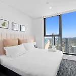 Meriton 3 Bedroom Ocean City Views Parking