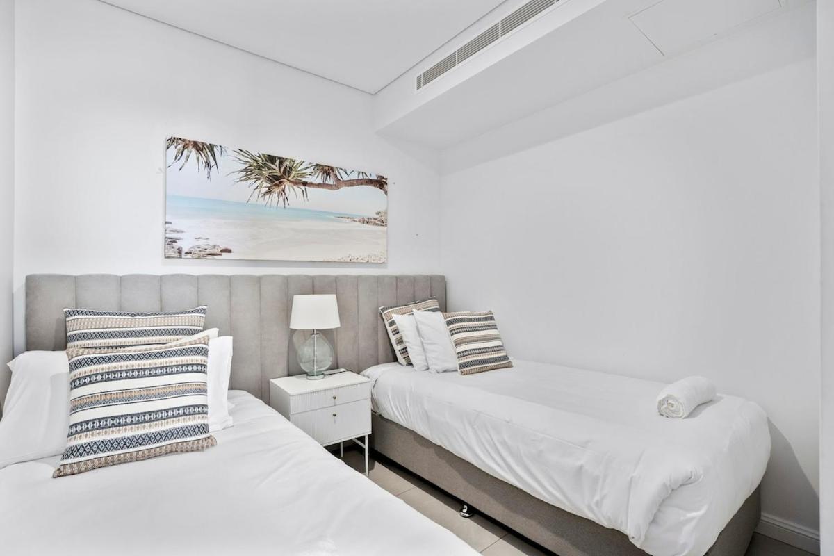Meriton 3 Bedroom Ocean Views Parking Gold Coast