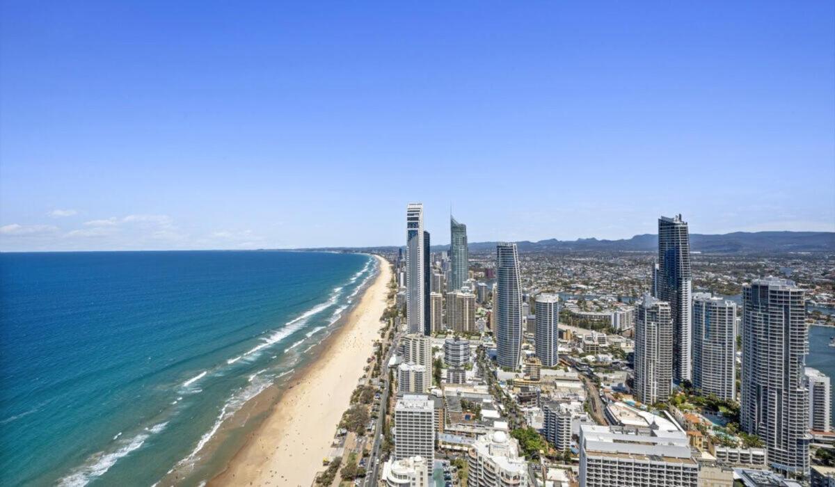 Apartment Meriton 3 Bedroom Ocean Views Parking Gold Coast